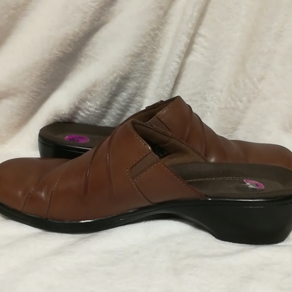 Clarks slip on mules - Picture 4 of 6